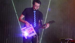 NES Keytar. Восьмибитная гитара